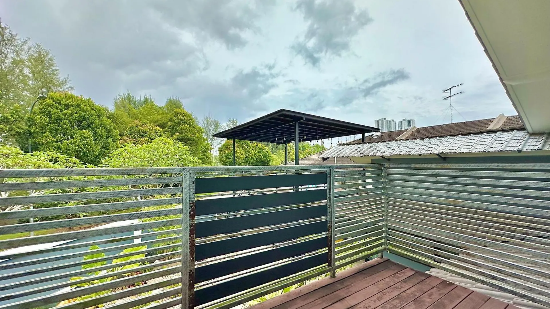 Mount Austin Landed Homestay 16Pax Karaoke Jacuzzi Bbq By Stayrene Johor Bahru 0*,