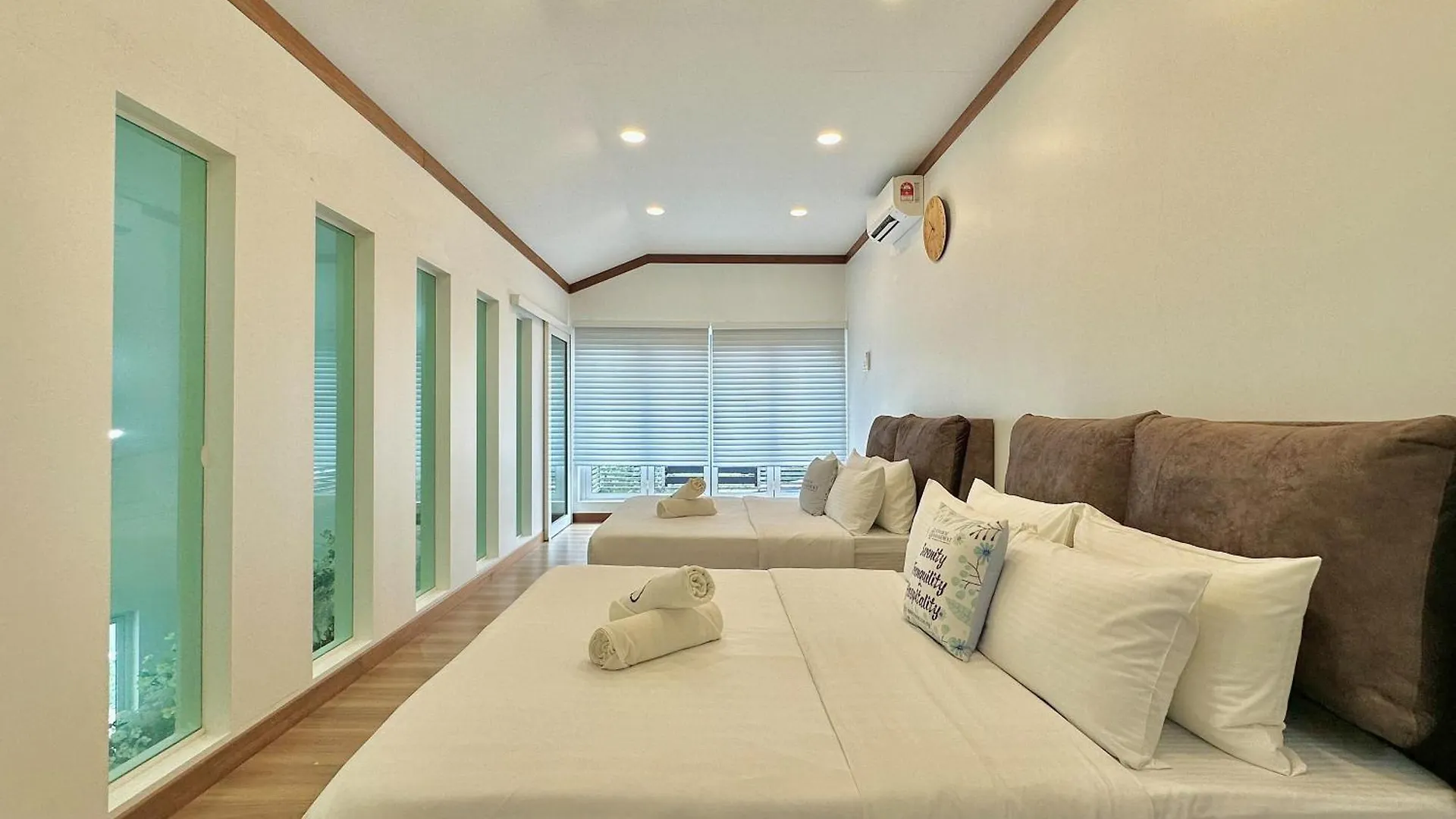 Mount Austin Landed Homestay 16Pax Karaoke Jacuzzi Bbq By Stayrene Johor Bahru 0*,  Malajsie