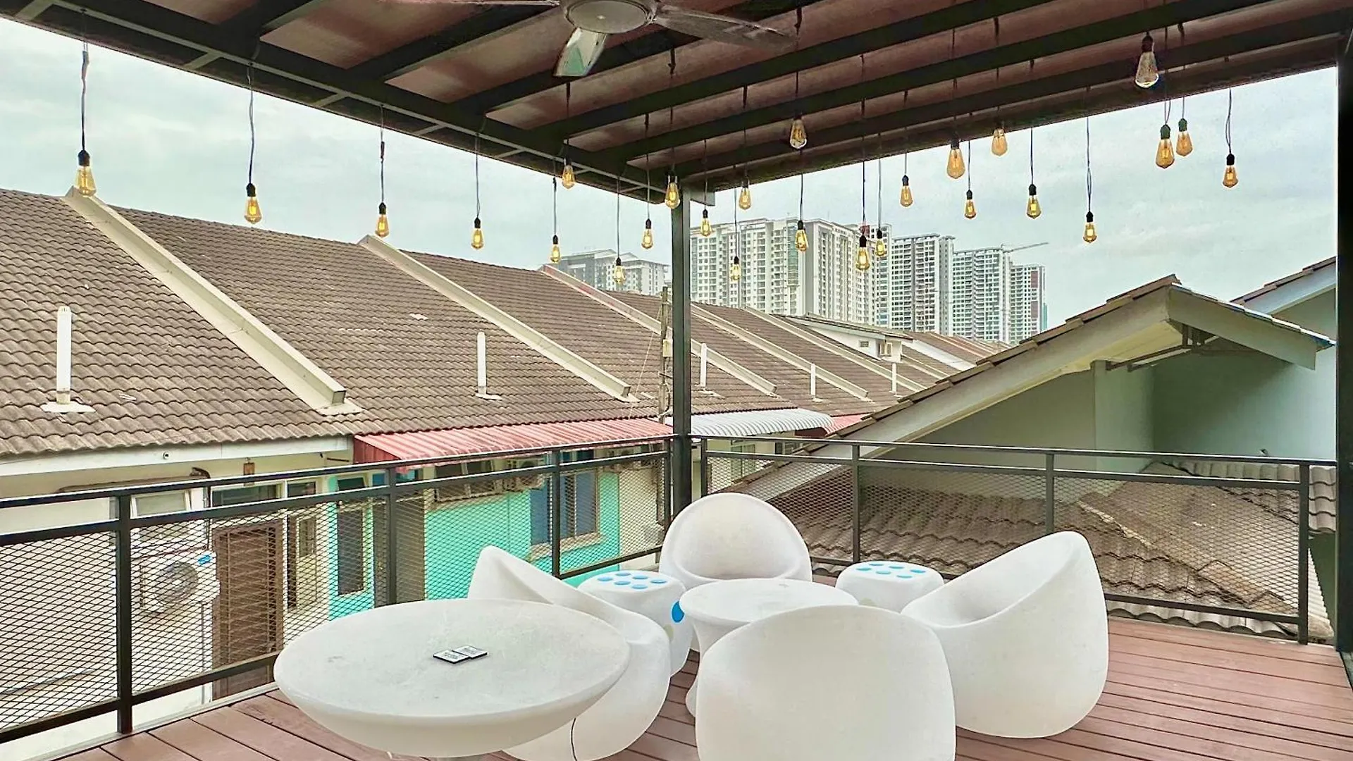 Mount Austin Landed Homestay 16Pax Karaoke Jacuzzi Bbq By Stayrene Johor Bahru 0*,  Malajsie