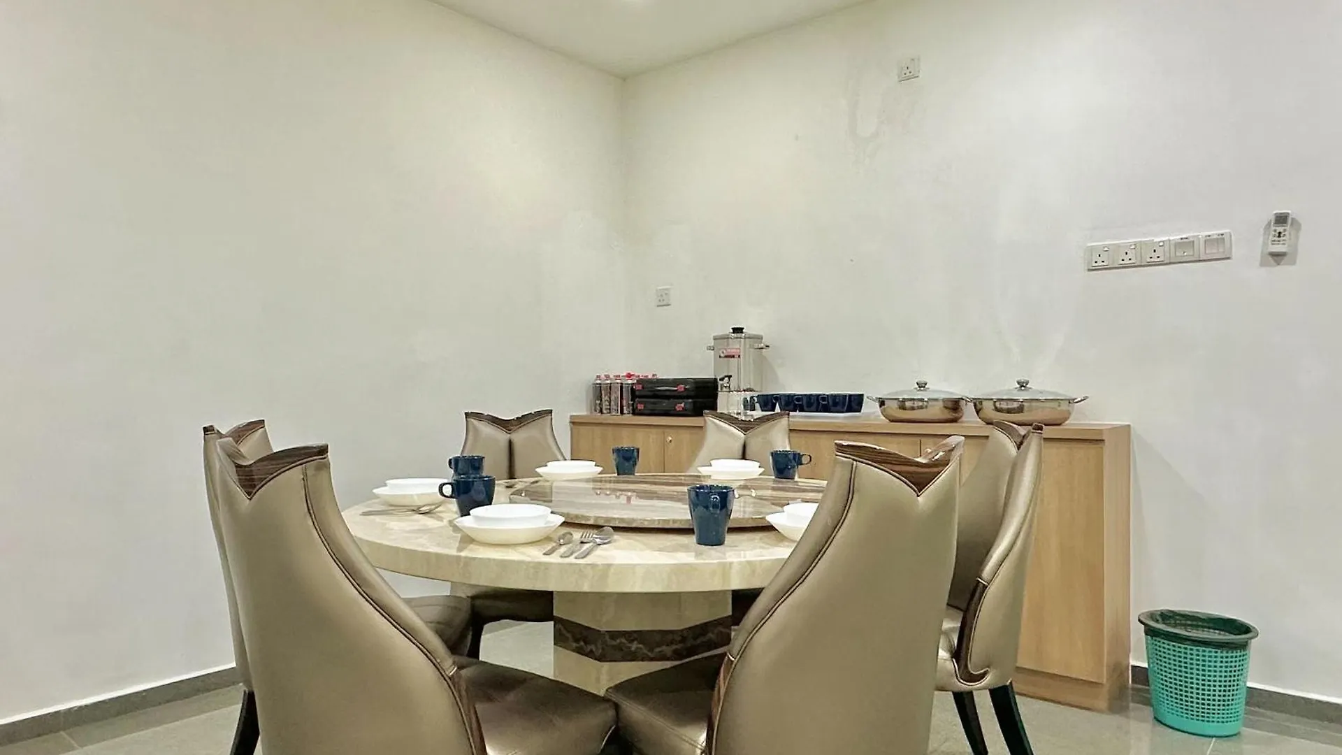 Prázdninový dům Mount Austin Landed Homestay 16Pax Karaoke Jacuzzi Bbq By Stayrene Johor Bahru Malajsie