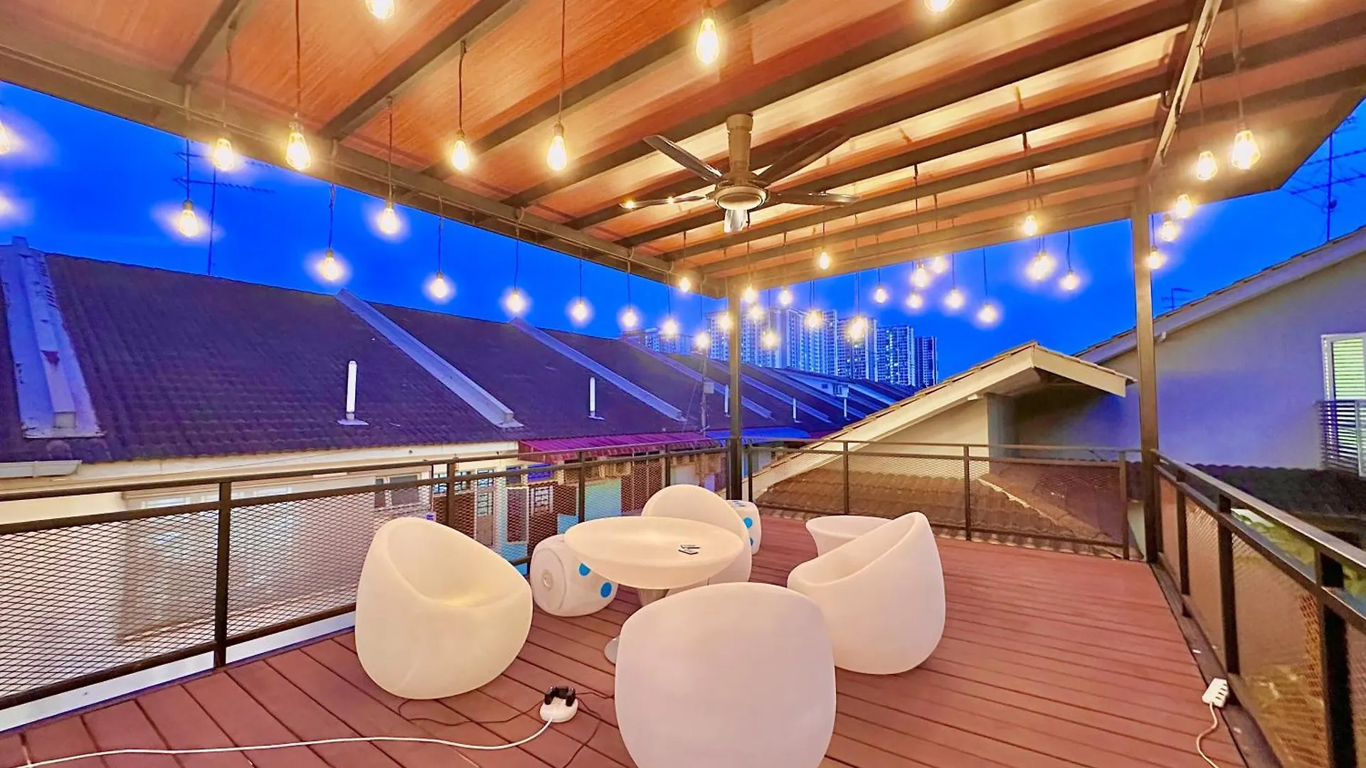 Mount Austin Landed Homestay 16Pax Karaoke Jacuzzi Bbq By Stayrene Johor Bahru Malajsie