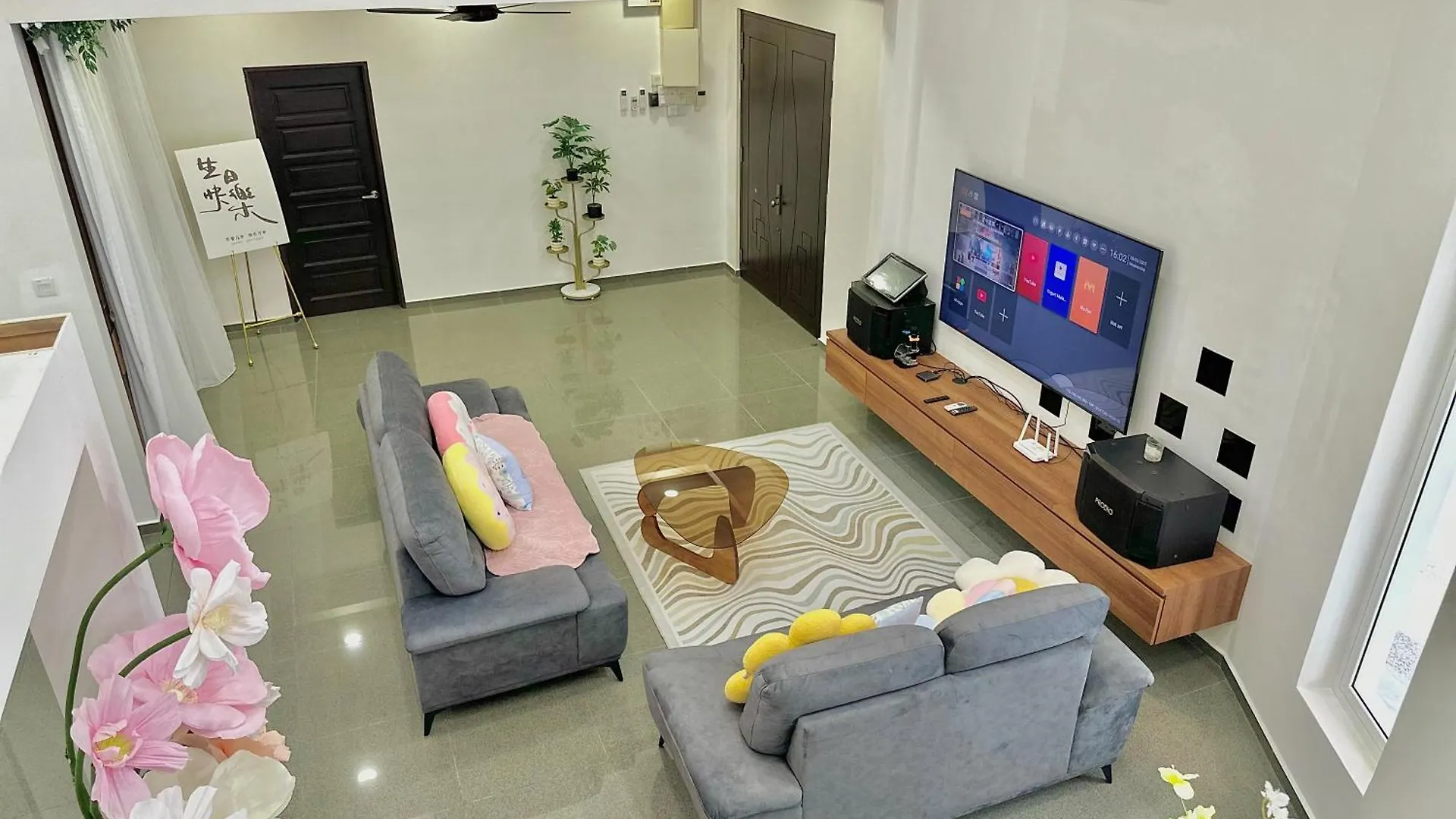 Mount Austin Landed Homestay 16Pax Karaoke Jacuzzi Bbq By Stayrene Johor Bahru