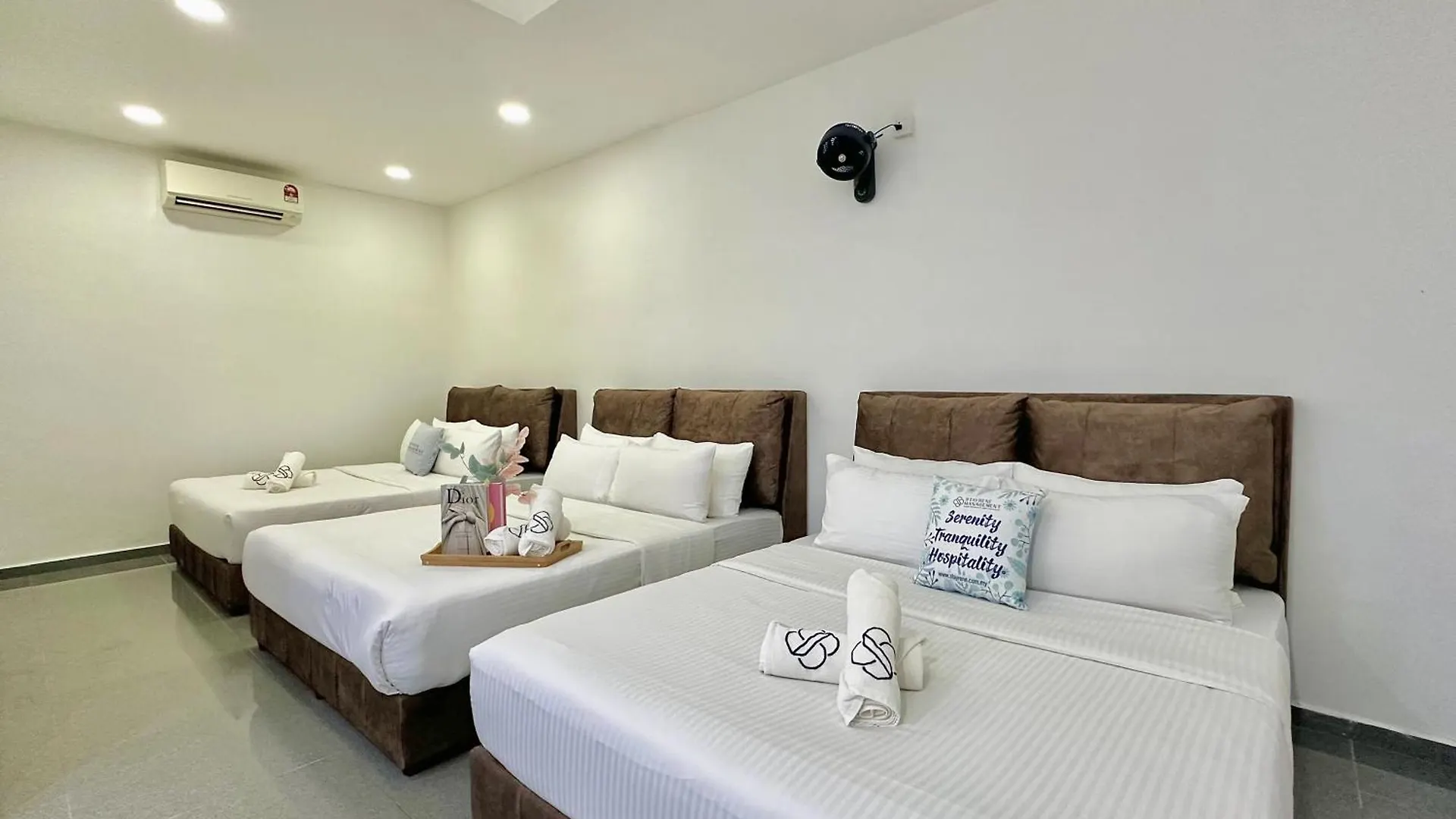 Mount Austin Landed Homestay 16Pax Karaoke Jacuzzi Bbq By Stayrene Johor Bahru Maleisië